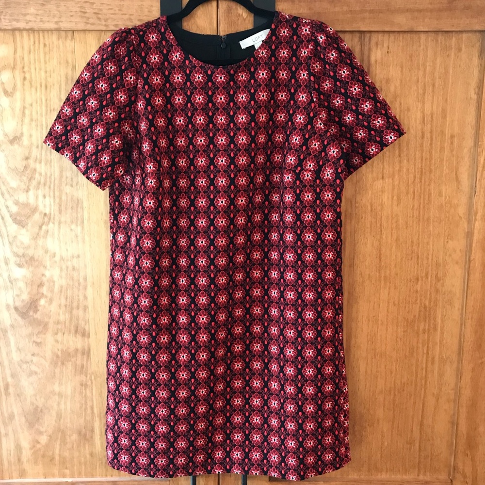 Loft quilted pattern shift dress